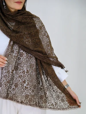 نمای نزدیک شال گیپور 3066 رنگ قهوه ای
