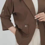 نمای نزدیک تک کت جیب فلش مورگان 10485 رنگ شکلاتی