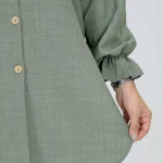 نمای پایین شومیز ساده لینن زنانه پریا مدل 10470 رنگ سبز سیچ